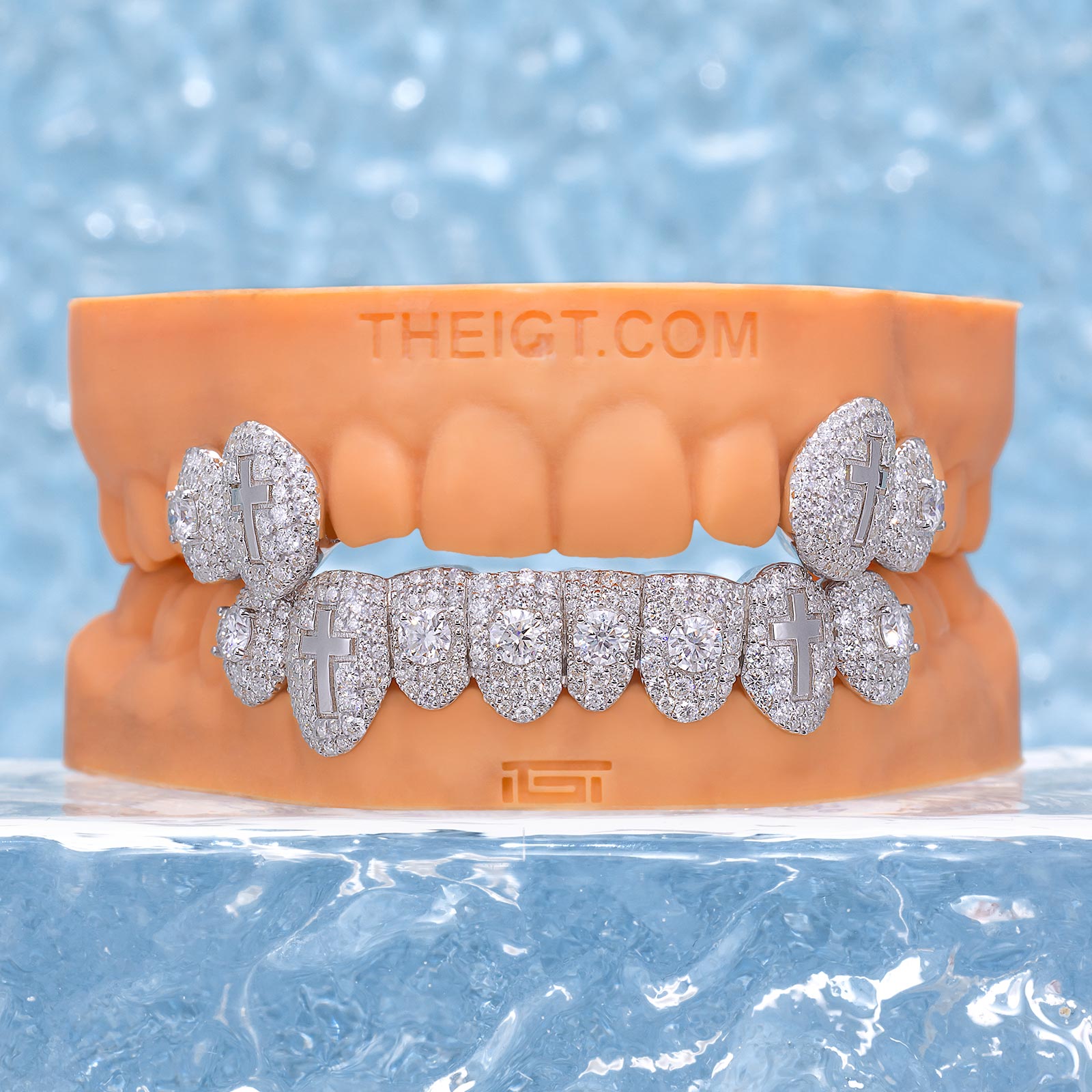 4-Tooth Iced Fangs & Cross Grillz | Urban Streetwear Jewelry