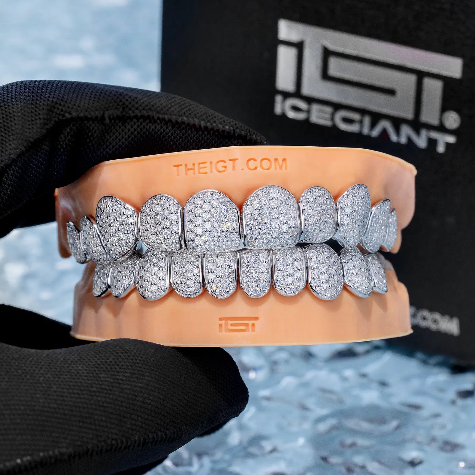 CUSTOM FULLY ICED HONEYCOMB SETTING GRILLZ