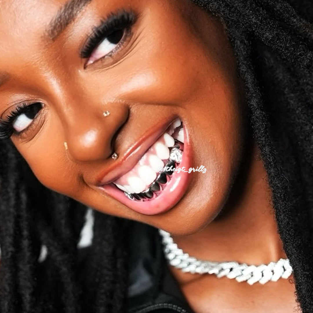 Mosaic Set Diamond On Fang Grillz