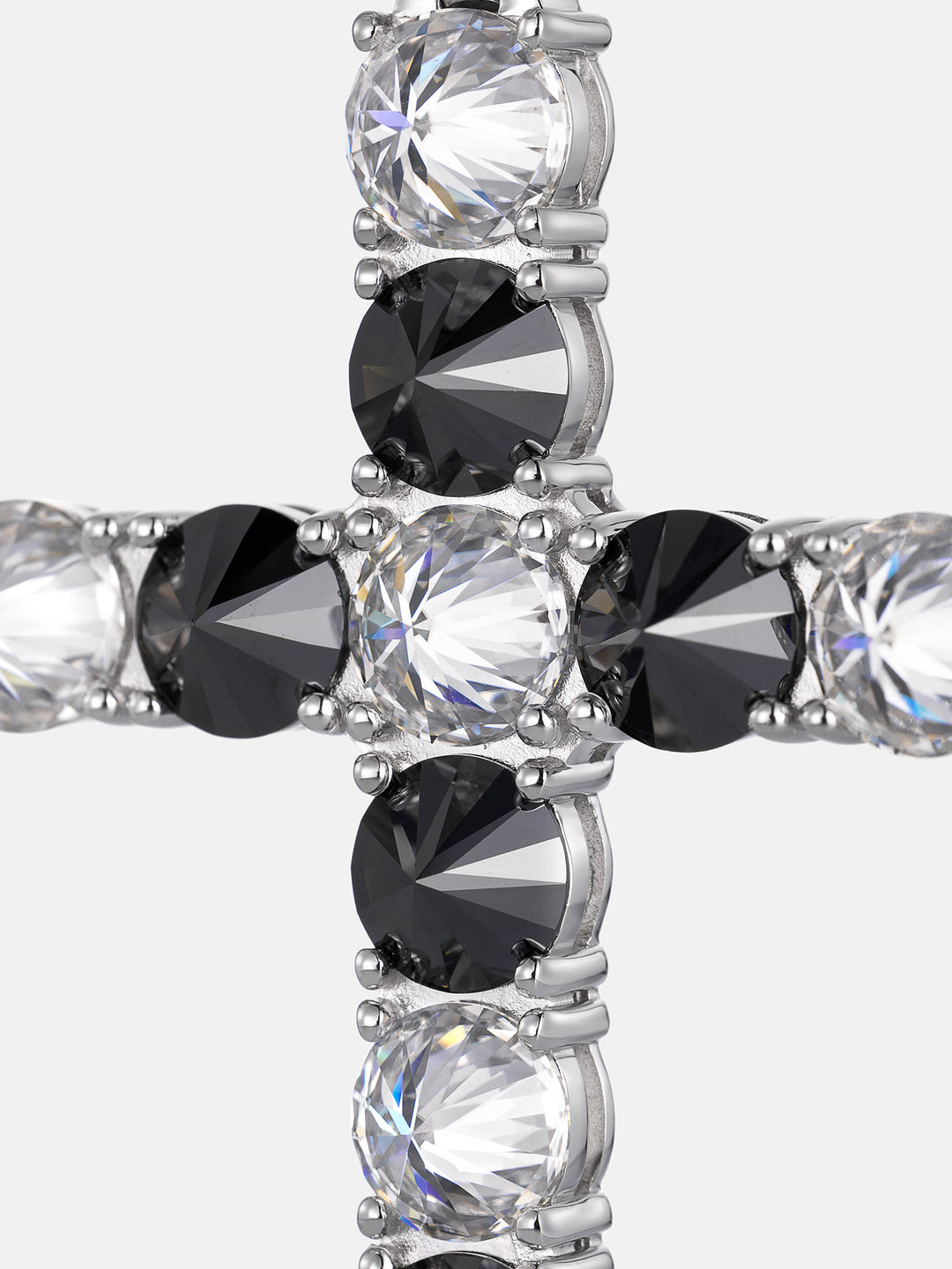 13CT Duo-Tone Reverse Set Moissanite Cross Pendant