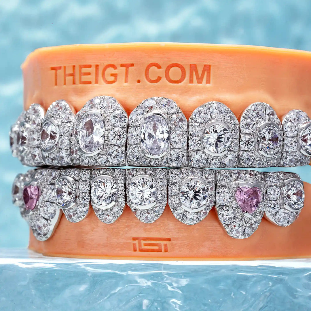 Honeymoon Set Oval Cut & Pink Heart Diamond On Fang
