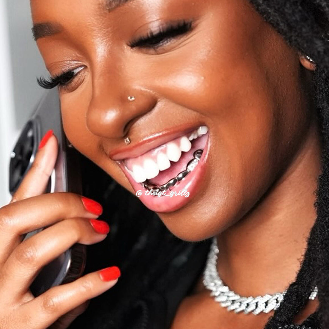 Mosaic Set Diamond On Fang Grillz