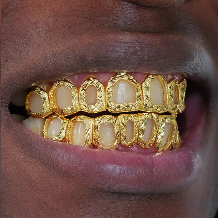 OPEN FACE WITH DIAMOND CUT AND DIAMOND DUST GRILLZ