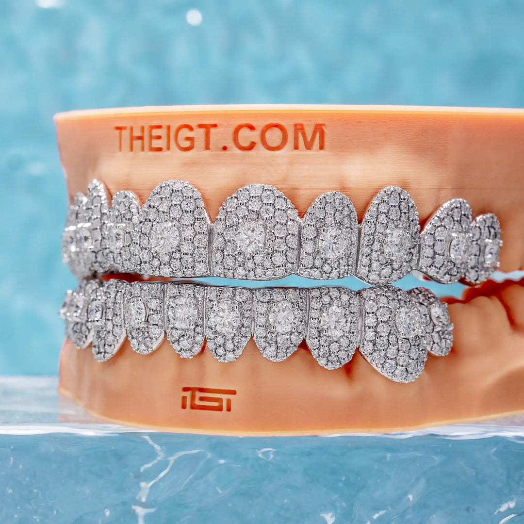 16 Pointer Stone On Center Moissanite Diamond Grillz