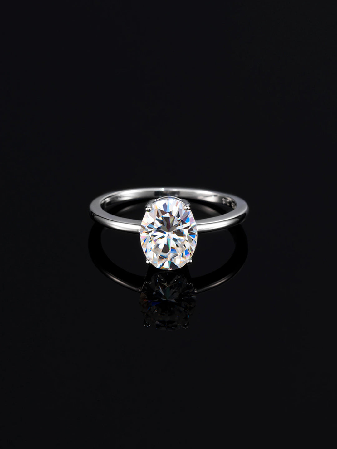 2CTW_Moissanite_Oval_Cut_Engagement_Ring