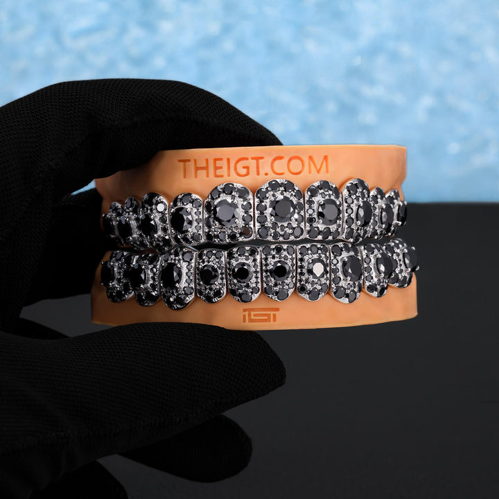 50 Pointer Stone On Center Moissanite Diamond Grillz