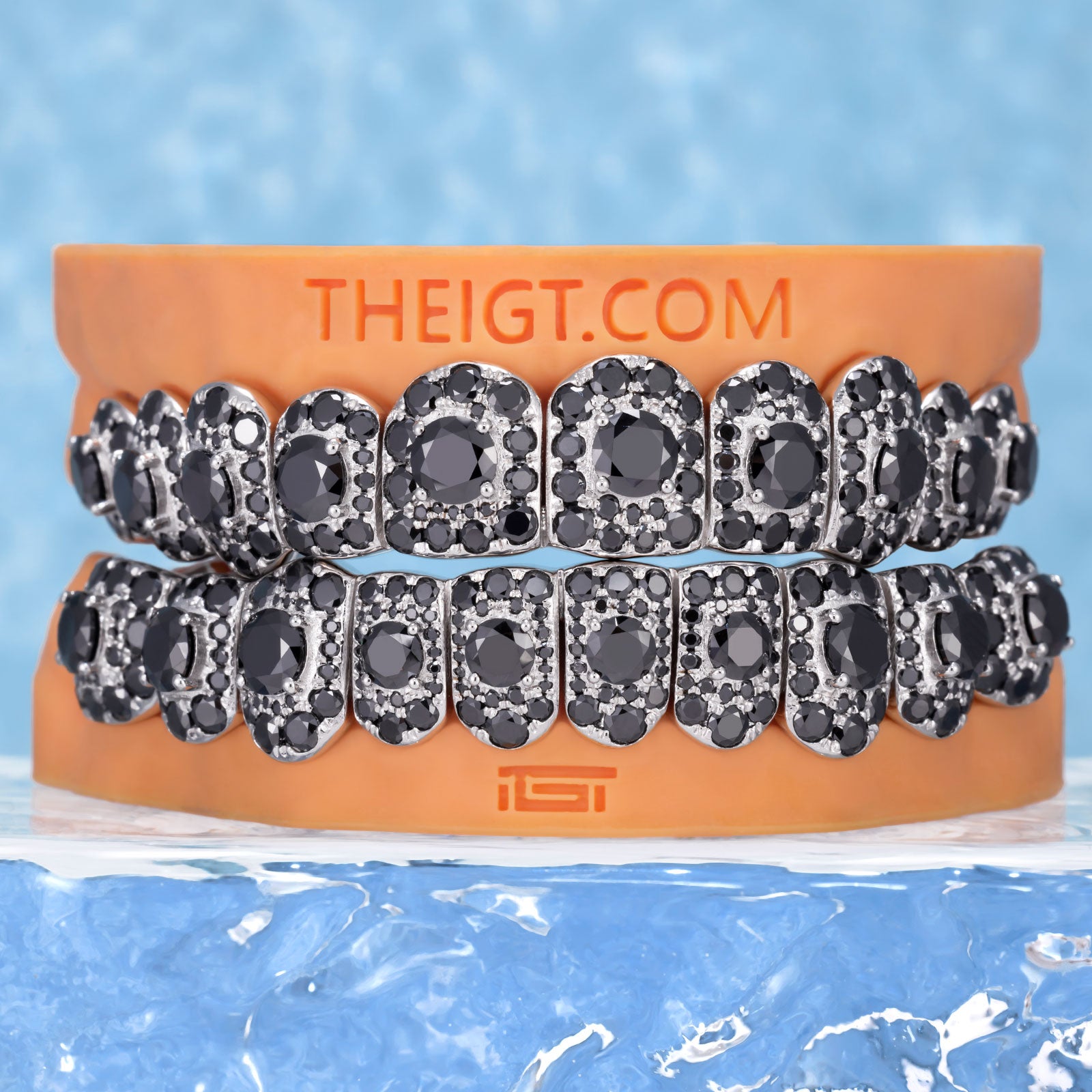 50 Pointer Stone On Center Moissanite Diamond Grillz