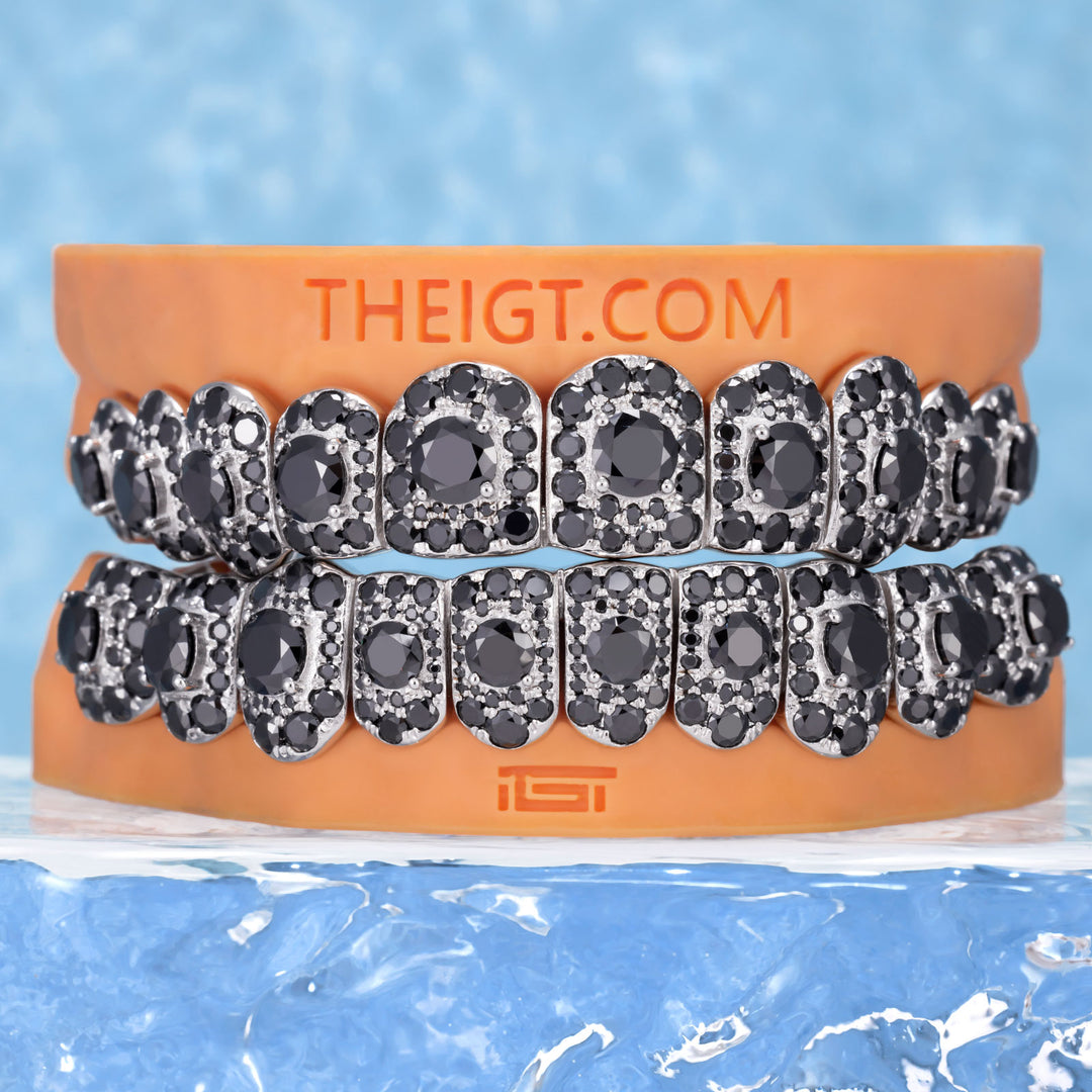 50 Pointer Stone On Center Moissanite Diamond Grillz