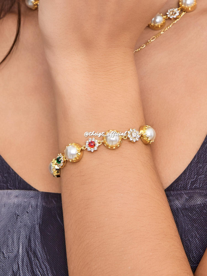 Colored Gem White Moissanite Daisy Pearl Bracelet