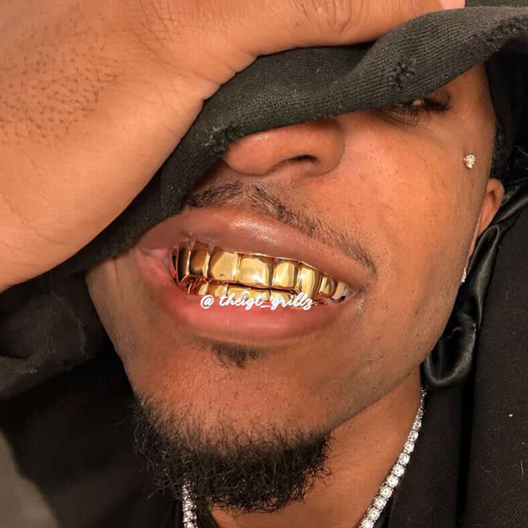 Custom Vampire Polished Gold Grillz