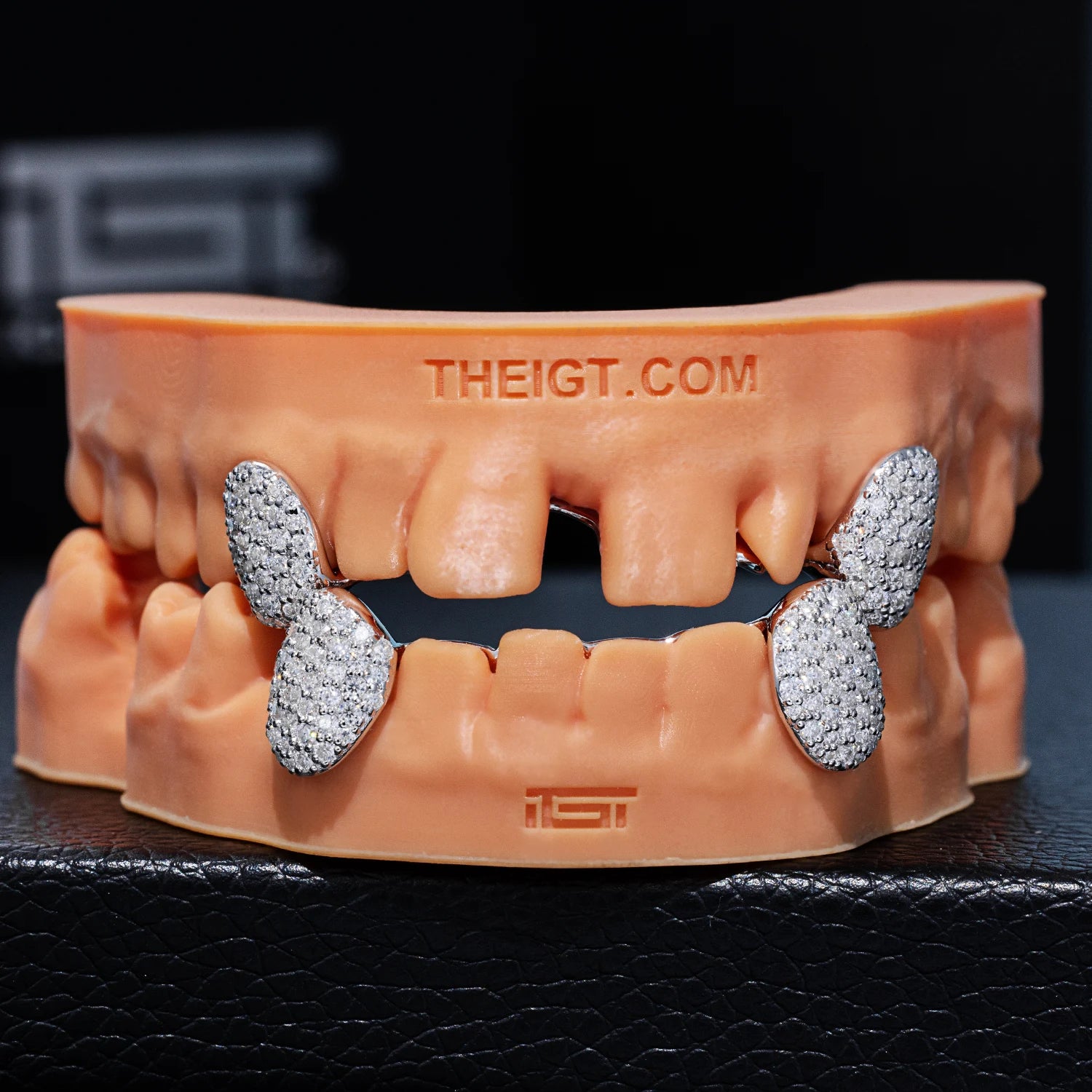 6 TEETH CONNECTING BRIDGE GRILLZ BAR