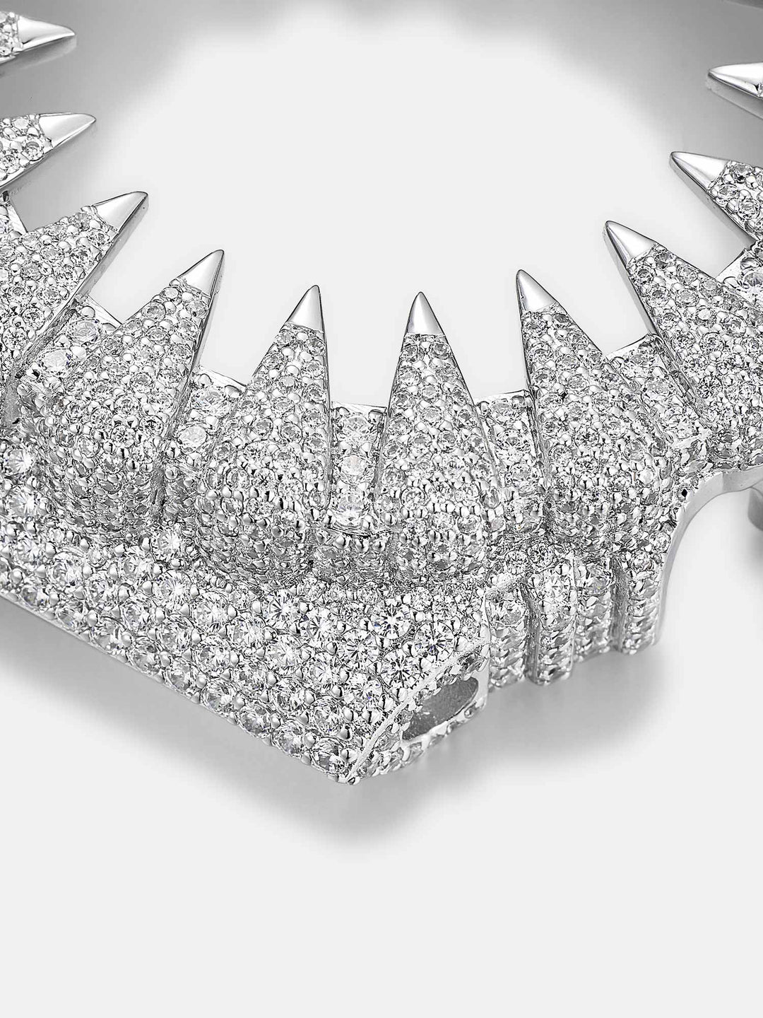 GM GBM 2100 Fang Moissanite Iced Out Bezel