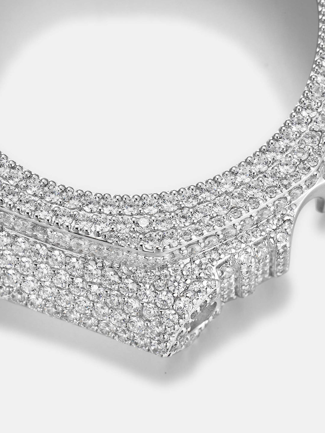 GM GBM 2100 Iced Out Moissanite Bezel