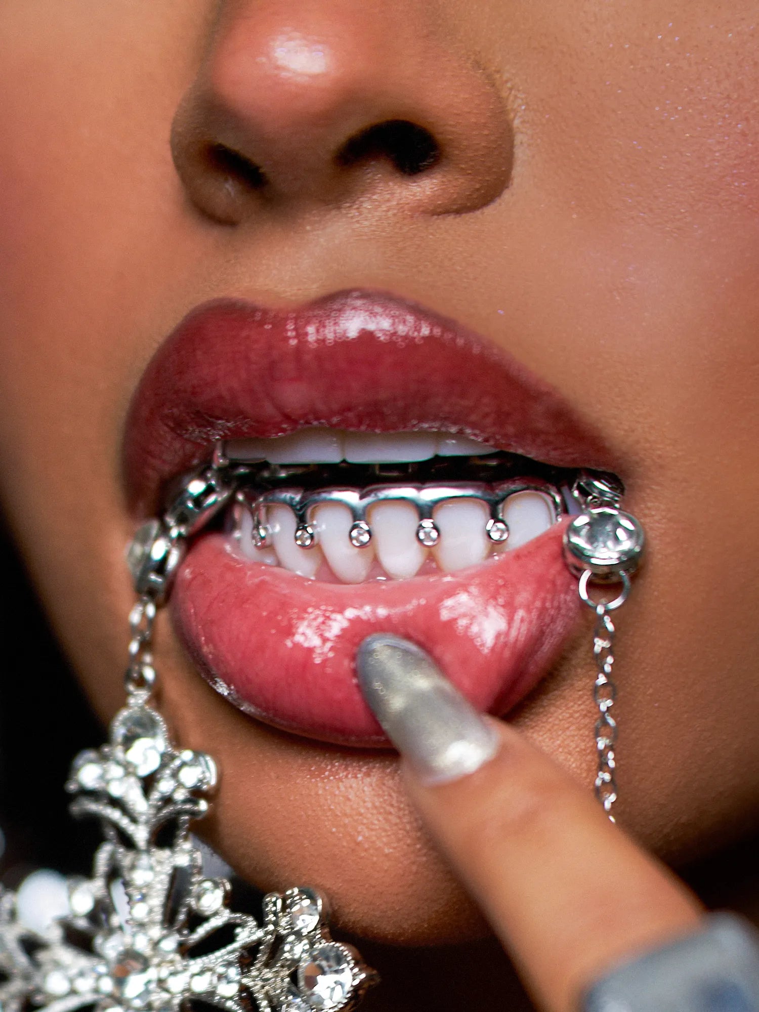 DIAMOND HEART & WAVE STYLE GRILLZ