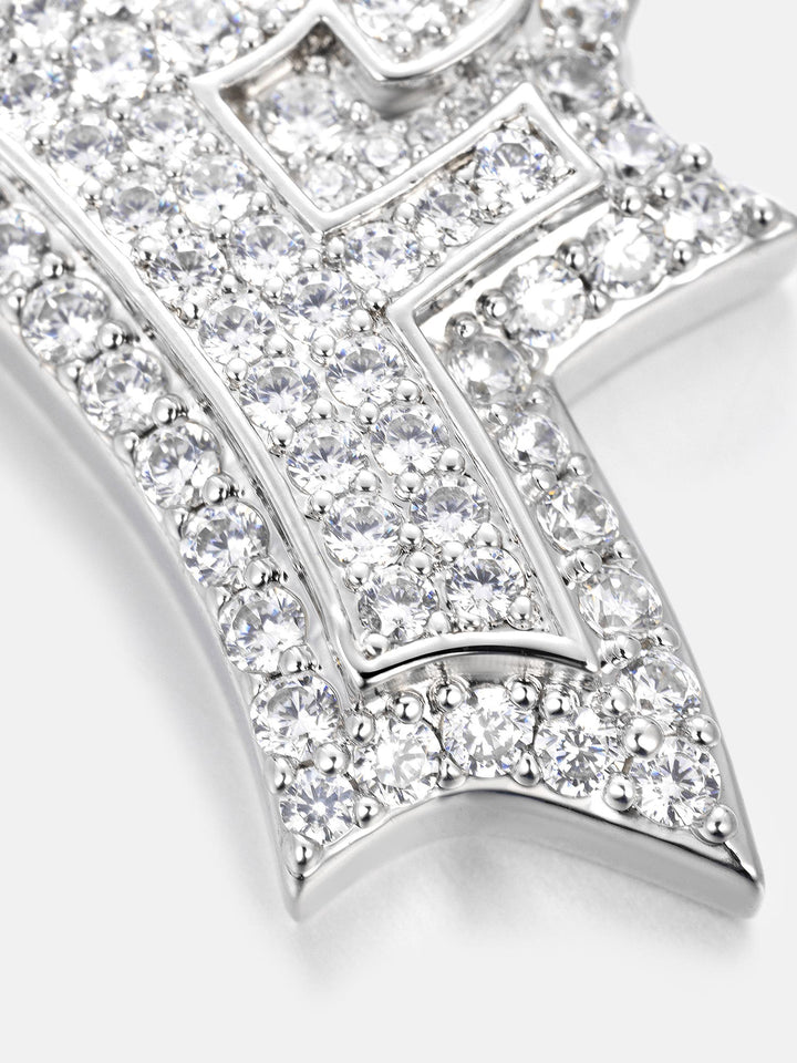 Iced Back Layer F Moissanite Pendant