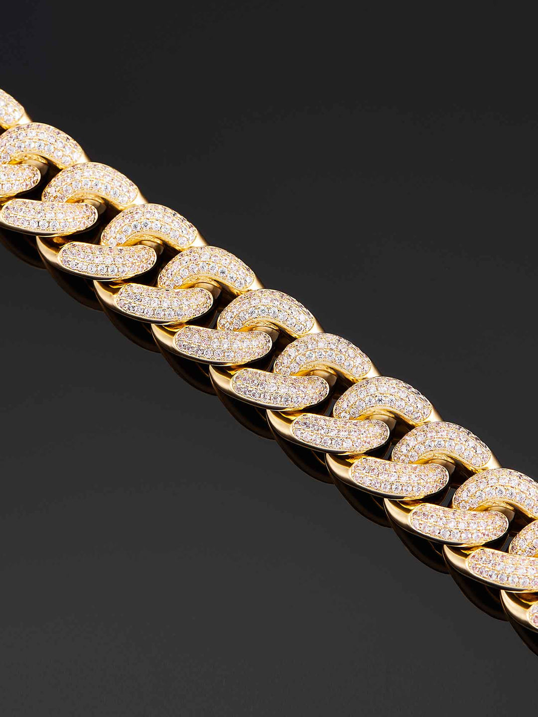 19mm Cuban Link Bracelet in Yellow Gold