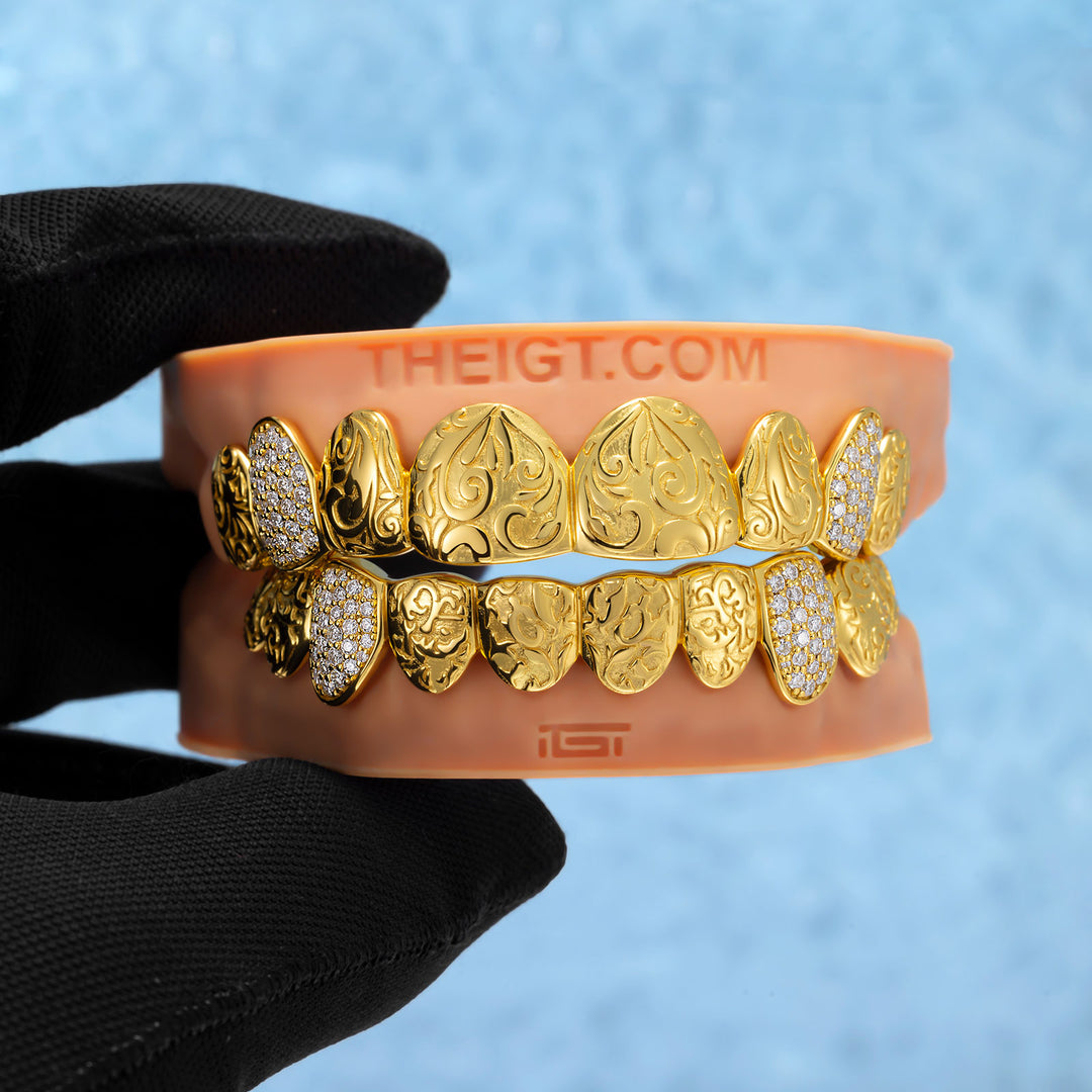 "Molten Gold" Diamond Fang Grillz