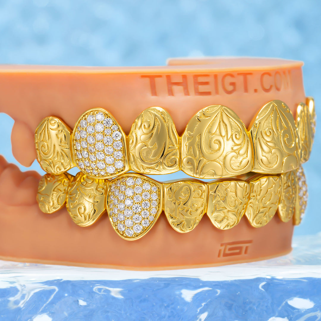 "Molten Gold" Diamond Fang Grillz
