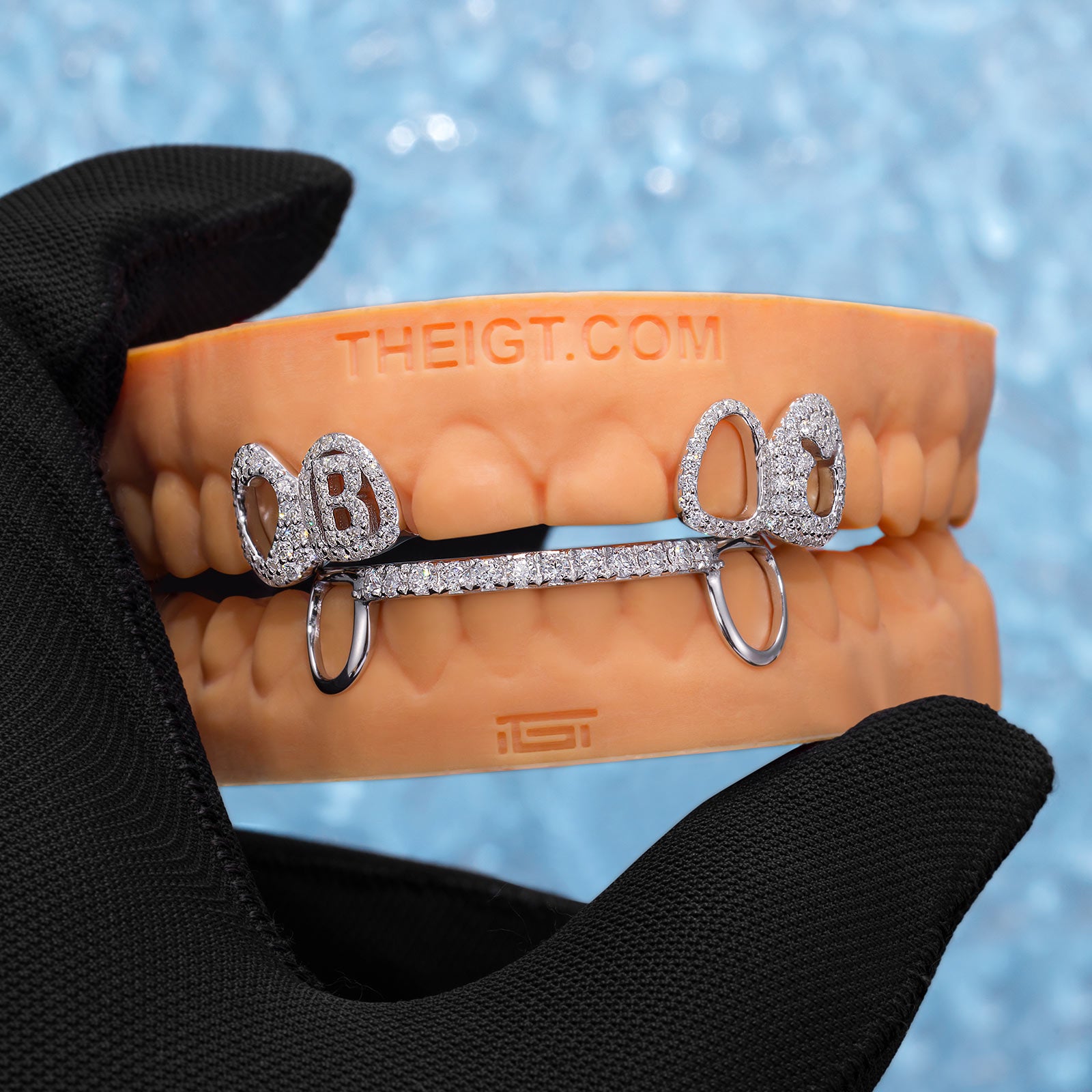 Top 4 Open Face With Bottom Bar Grillz