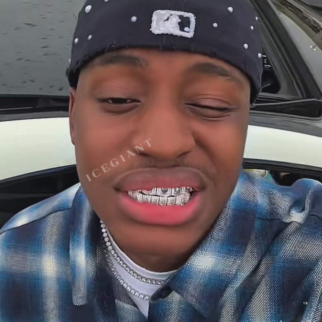 35 Pointer Pear Cut Moissanite On Center Diamond Grillz