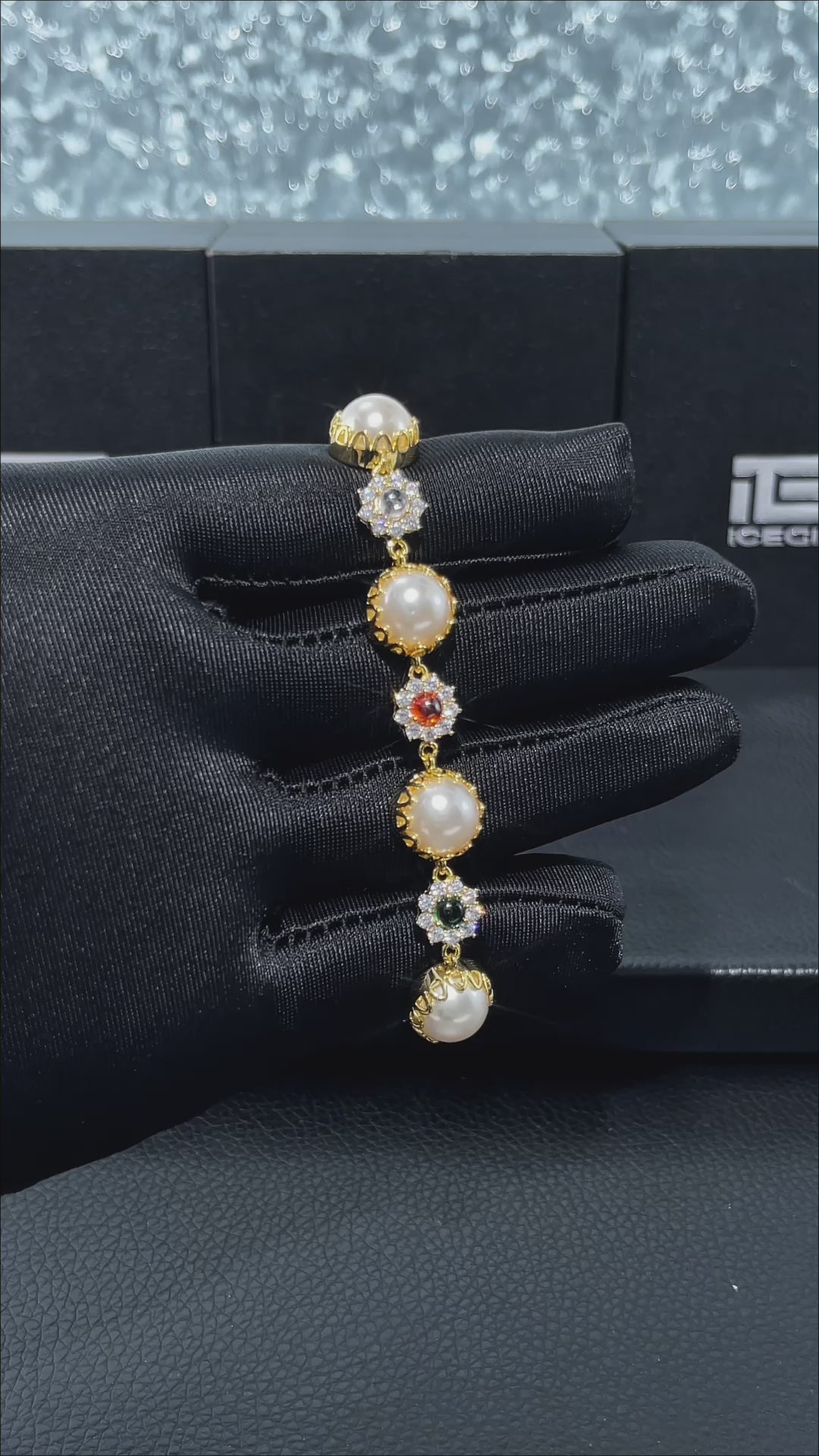 Colored Gem White Moissanite Daisy Pearl Bracelet