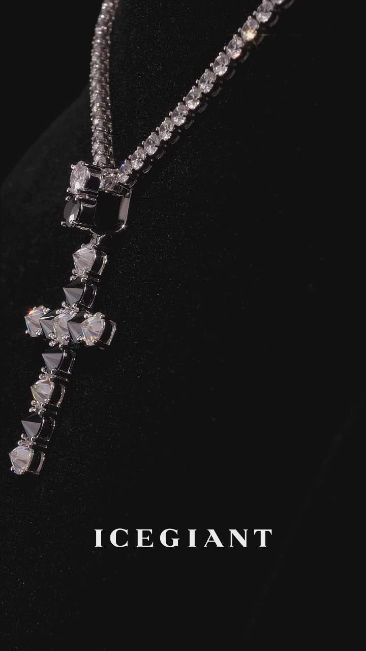 13CT Duo-Tone Reverse Set Moissanite Cross Pendant