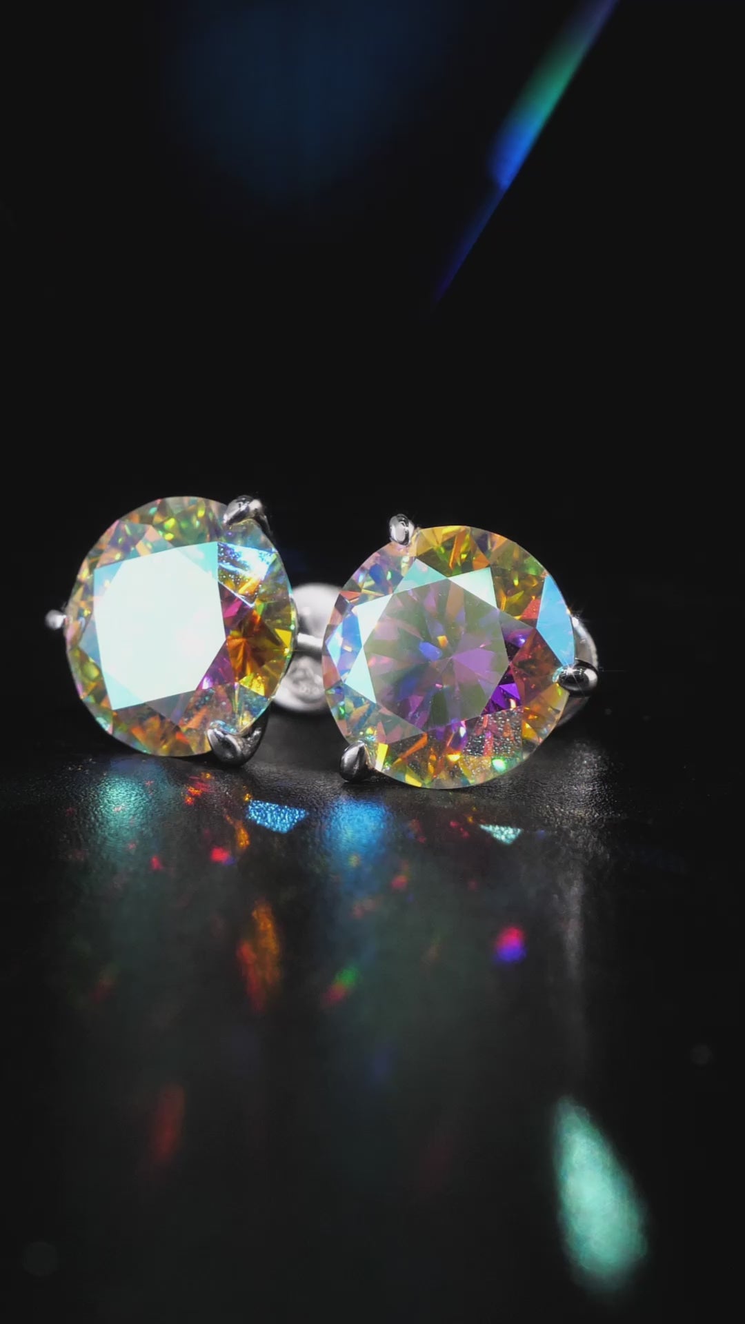5CT Round Rainbow Moissanite Three Claw Stud Earrings