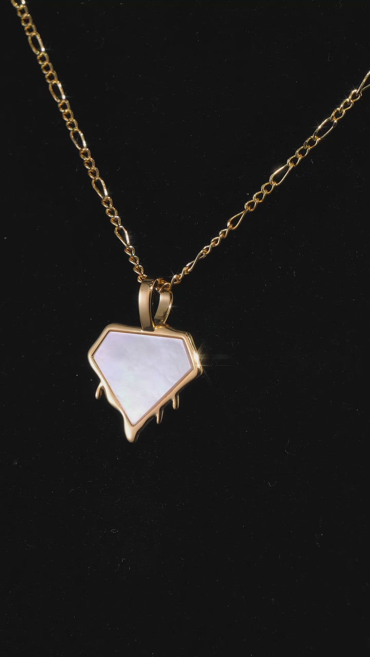 Fluid White Fritillaria Diamond Necklace