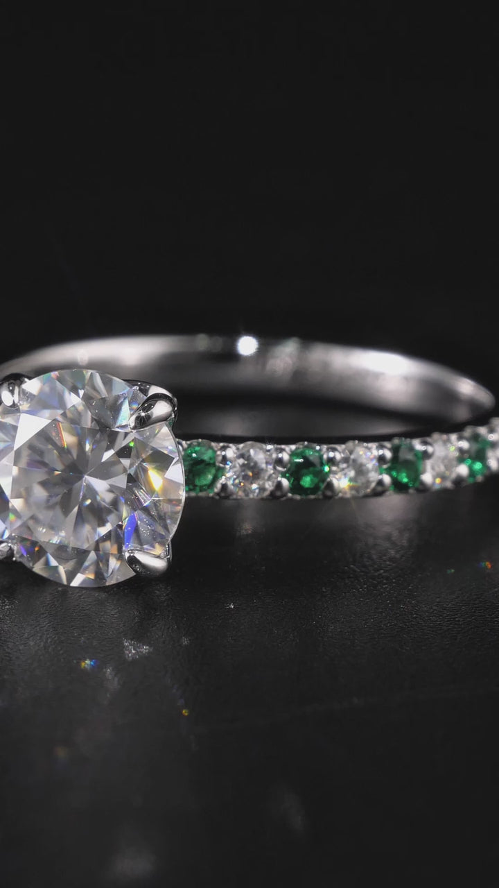 2CT Moissanite Engagement Ring With Side Diamond