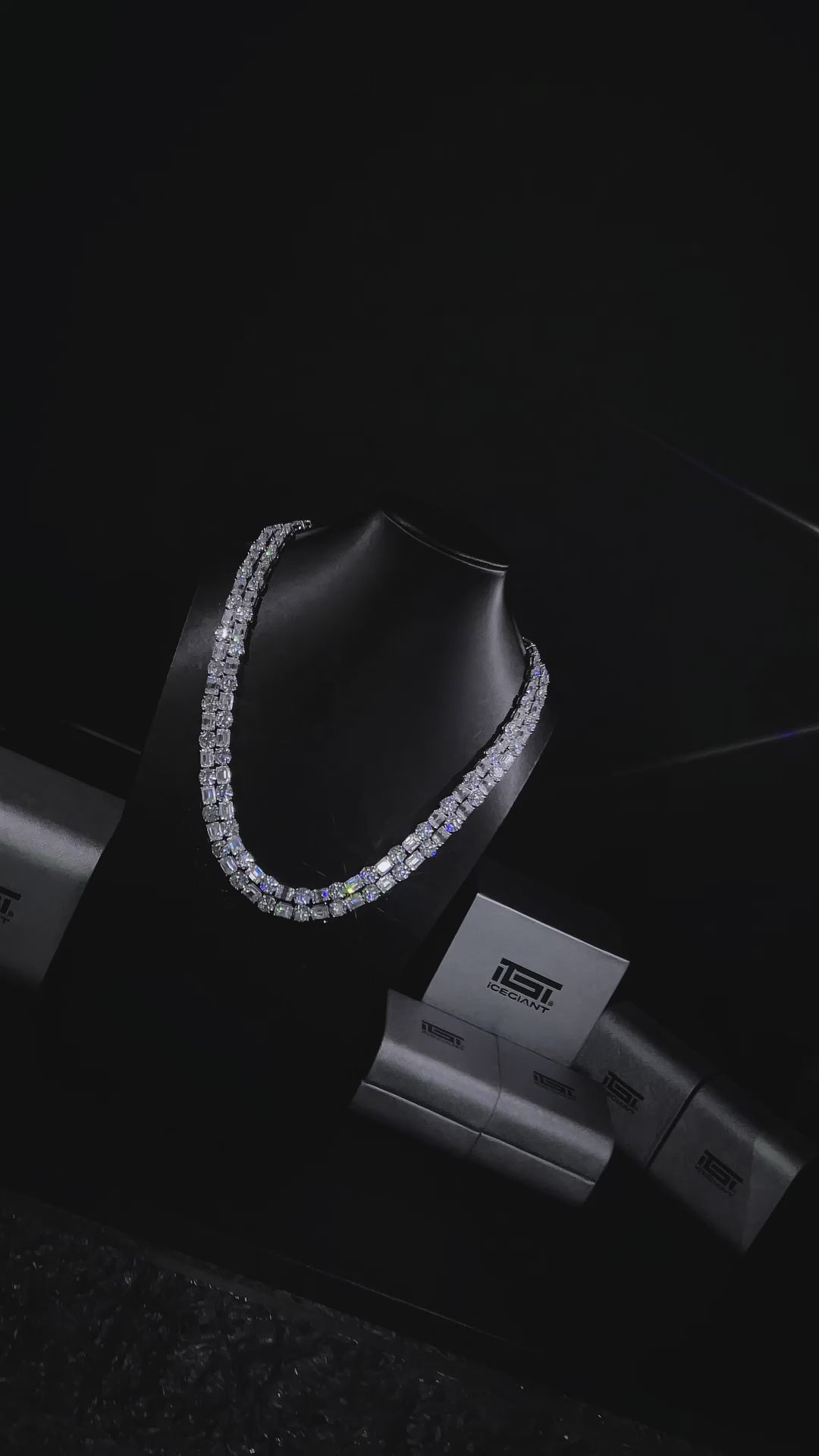8MM Emerald & Round Cut Moissanite Tennis Chain
