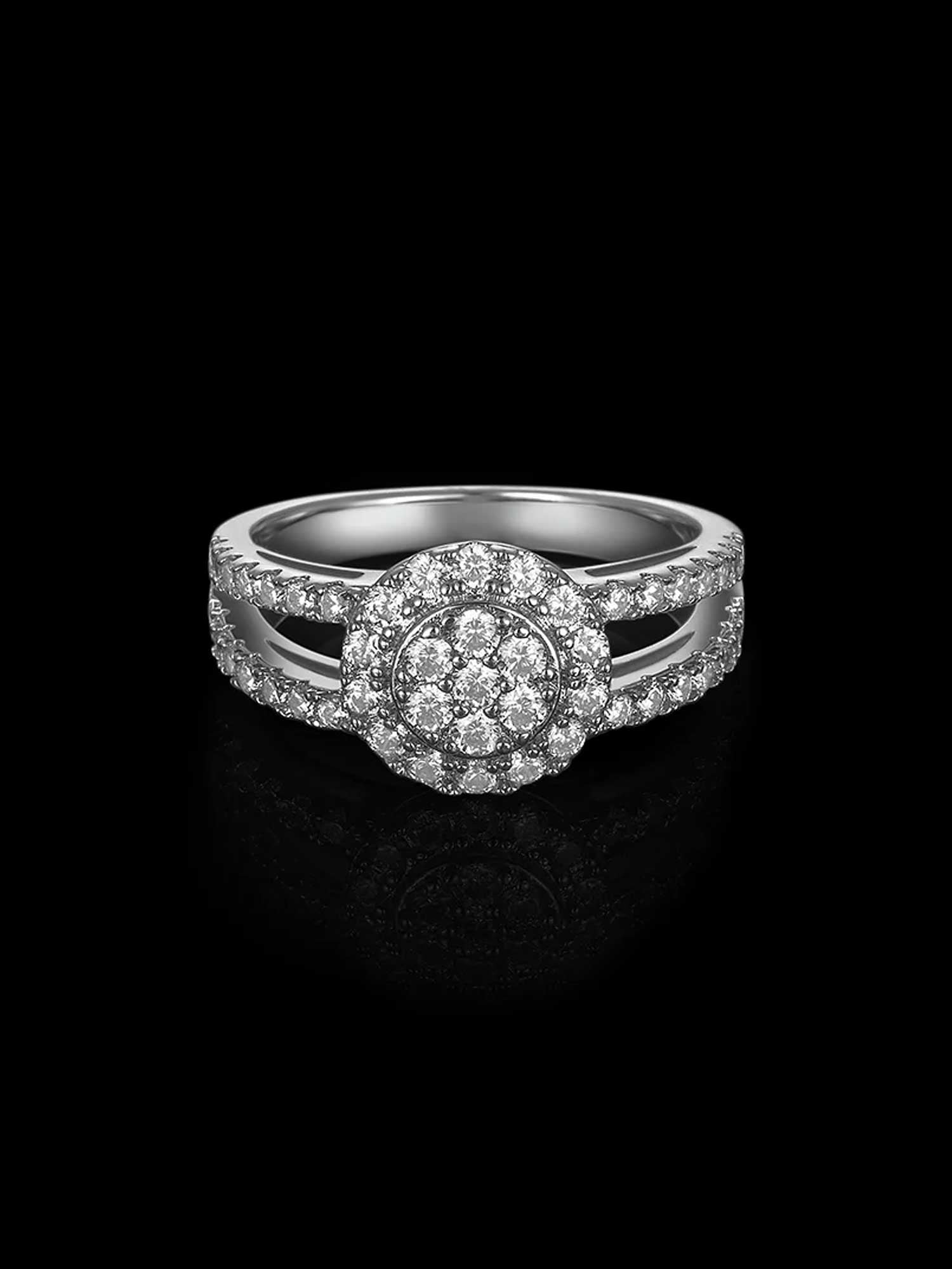 Lovebright Moissanite Engagement Ring