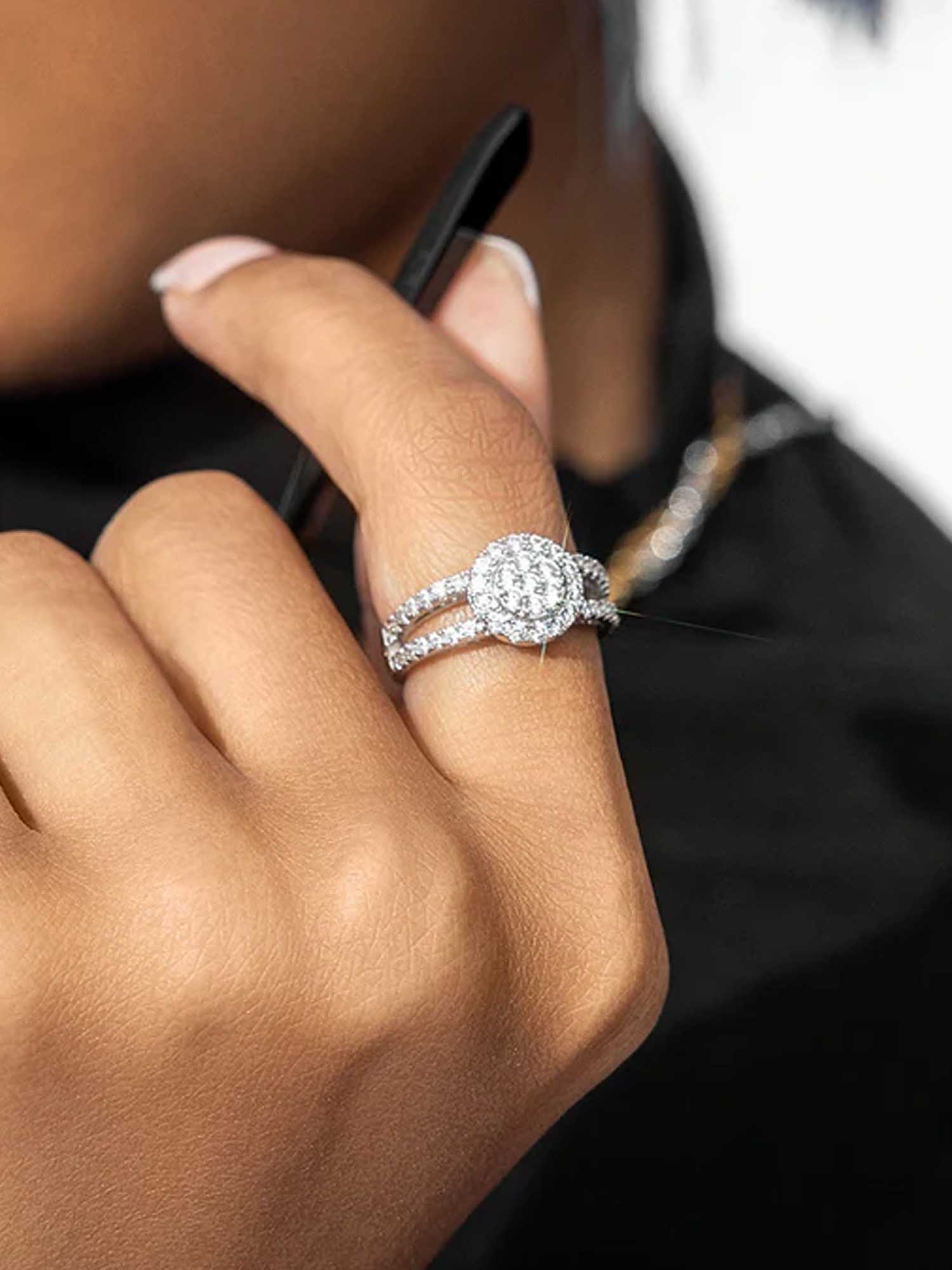 Lovebright Moissanite Engagement Ring