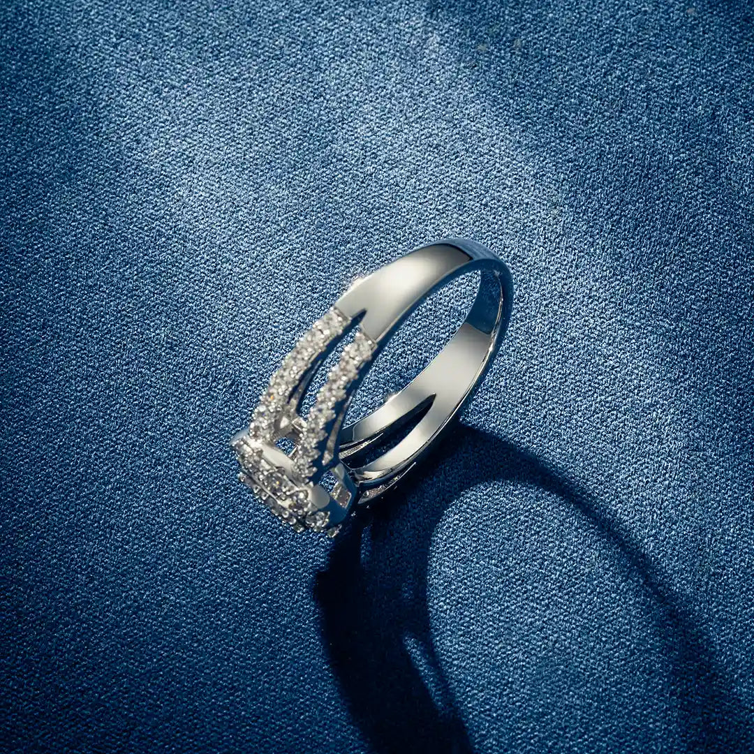 Lovebright Moissanite Engagement Ring