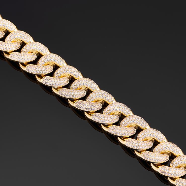Exclusive 19mm Cuban Link Choker in Yellow